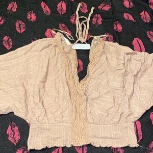 Size L. Super cute for a beach day😁